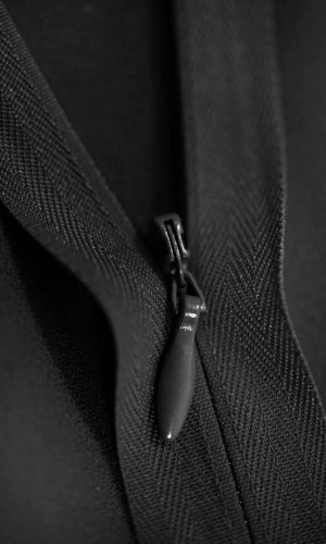 Rejtett cipzár 25 cm 1000.- Ft /db - BLACK - FEKETE